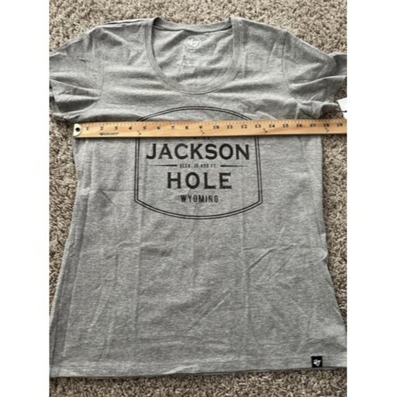 47' Brand Women Gray Short Sleeve Jackson Hole Wyoming Tee Size Medium Pull Over - Picture 9 of 12